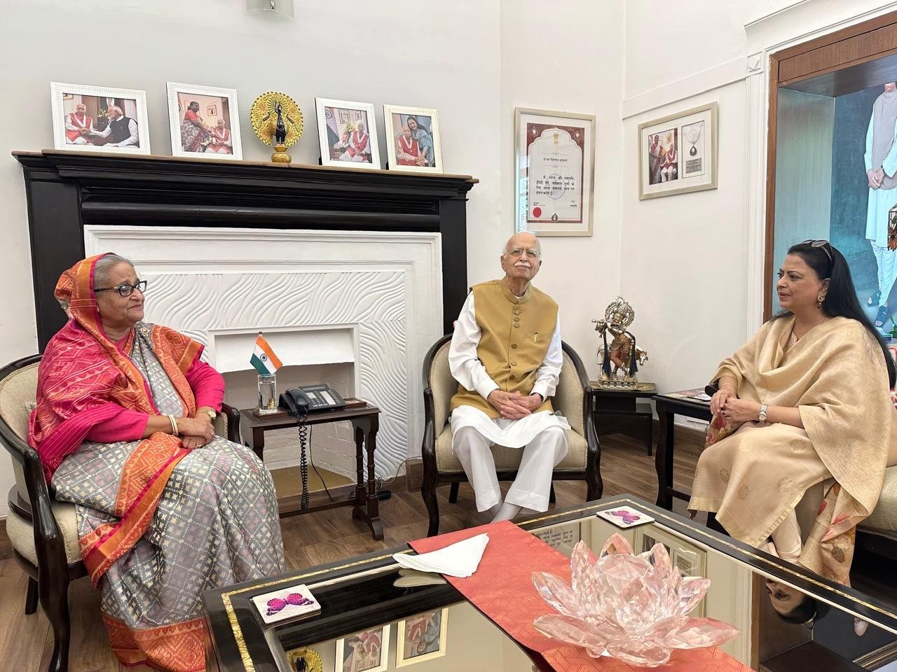 Hasina meets veteran BJP leader Advani during official visit to India