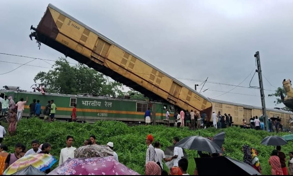 Train collision kills at least five in Siliguri