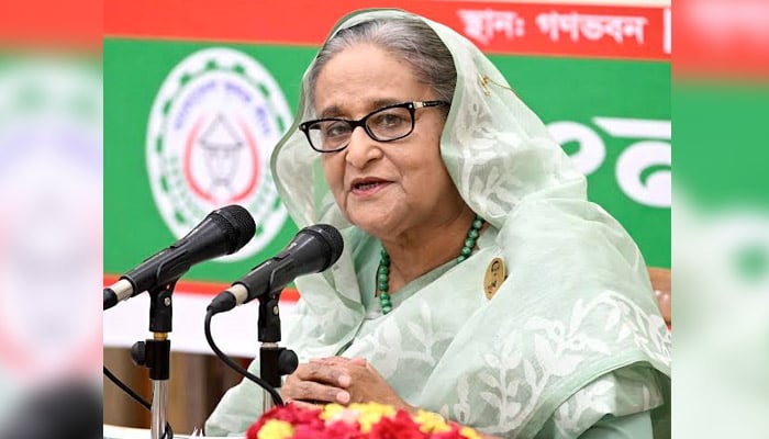 Hasina greets Dhaka University people on anniversary
